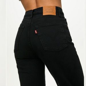 Levi’s ribcage straight ankle size 27